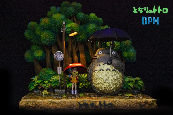 Hayao Miyazaki Desktop Totoro Bus Stop with LED – My Neighbor Totoro – OPM Studio 3