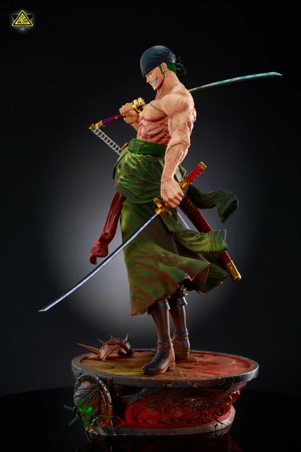 Standing Roronoa Zoro ONE PIECE Super Bomb Studio 3