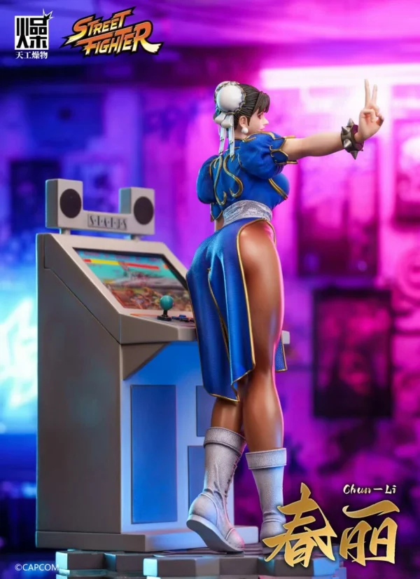 Chun Li with LED TGZW Studio 3