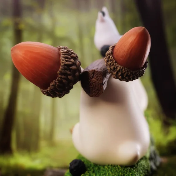 Acorns Carrying Totoro - LongMiao Studio [Pre-sale] - Image 4